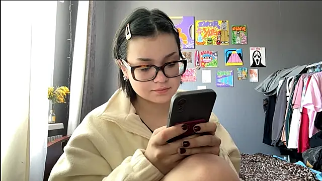 Snapshot of AngelLune chatting on 03/12/26, 09:48 AngelLune online show from 03/12/26, 09:48