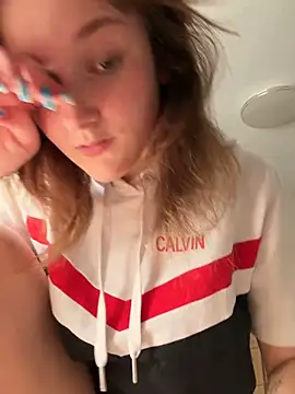 Snapshot of ViviLuu chatting on 04/16/26, 03:13 ViviLuu online show from 04/16/26, 03:13