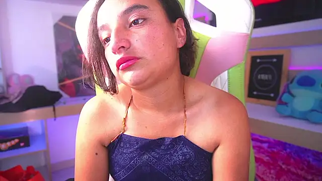  emily jonexs online show from 03/11/26, 06:14