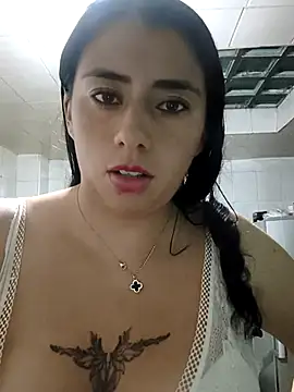 ashleymonroe4 online show from 04/16/26, 12:44