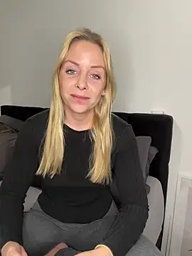 emily-becker22 online show from 02/18/26, 07:32