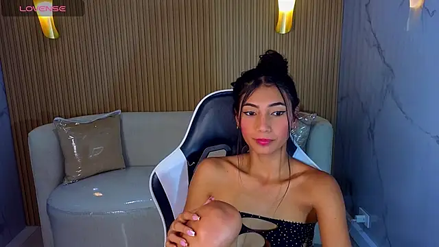 Snapshot of Perla_Moon_Tx chatting on 02/28/26, 12:39 Perla Moon Tx online show from 02/28/26, 12:39