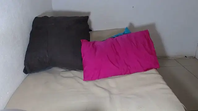 ChubbyBustyX online show from 04/15/26, 08:42