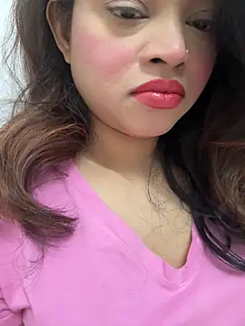 Snapshot of riya_sharma11 chatting on 03/05/26, 05:20 riya sharma11 online show from 03/05/26, 05:20