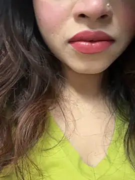 Snapshot of riya_sharma11 chatting on 03/06/26, 02:46 riya sharma11 online show from 03/06/26, 02:46