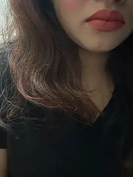 Snapshot of riya_sharma11 chatting on 03/16/26, 04:44 riya sharma11 online show from 03/16/26, 04:44