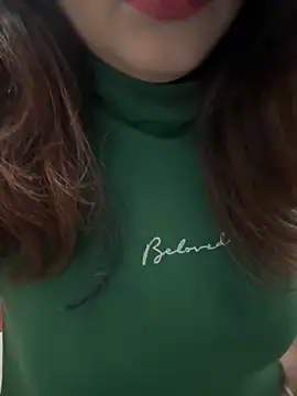 Snapshot of riya_sharma11 chatting on 03/19/26, 05:28 riya sharma11 online show from 03/19/26, 05:28