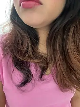 Snapshot of riya_sharma11 chatting on 03/22/26, 05:05 riya sharma11 online show from 03/22/26, 05:05