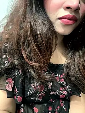 Snapshot of riya_sharma11 chatting on 04/03/26, 12:52 riya sharma11 online show from 04/03/26, 12:52