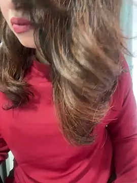 Snapshot of riya_sharma11 chatting on 04/06/26, 05:08 riya sharma11 online show from 04/06/26, 05:08