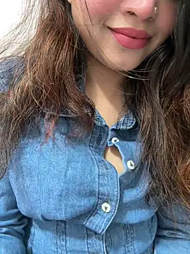 Snapshot of riya_sharma11 chatting on 04/13/26, 05:07 riya sharma11 online show from 04/13/26, 05:07