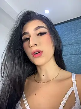 Snapshot of BadLilAngelXXX chatting on 05/15/26, 01:07 BadLilAngelXXX online show from 05/15/26, 01:07