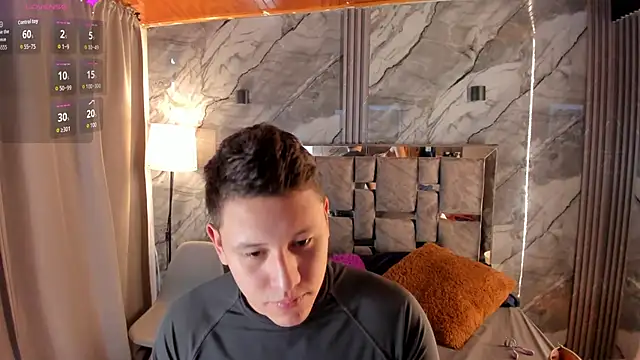 Snapshot of Manson_and_Zoe chatting on 03/21/26, 11:26 Manson and Zoe online show from 03/21/26, 11:26