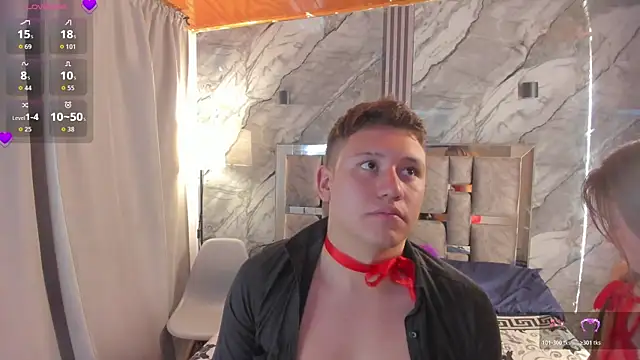 Snapshot of Manson_and_Zoe chatting on 04/06/26, 11:33 Manson and Zoe online show from 04/06/26, 11:33