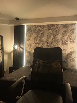 Snapshot of Dahlia-Rose chatting on 02/12/26, 07:31 Dahlia-Rose online show from 02/12/26, 07:31