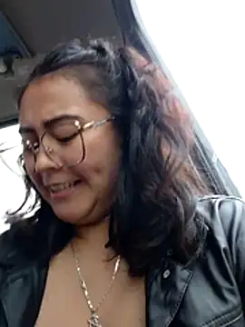 Snapshot of Mari-98 chatting on 02/05/26, 07:29 Mari-98 online show from 02/05/26, 07:29