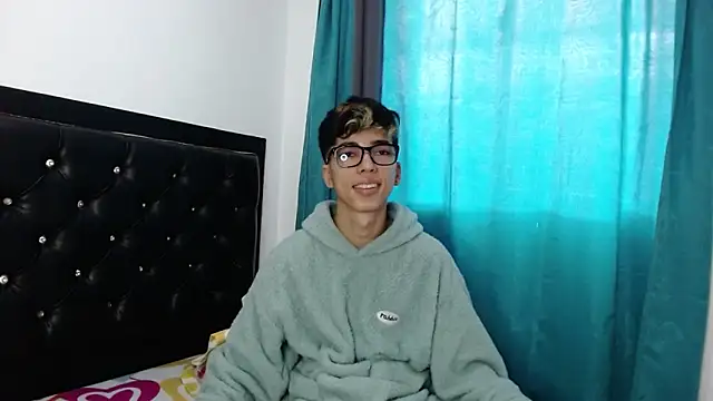 Snapshot of gabriel_x18 chatting on 03/05/26, 09:22 gabriel x18 online show from 03/05/26, 09:22