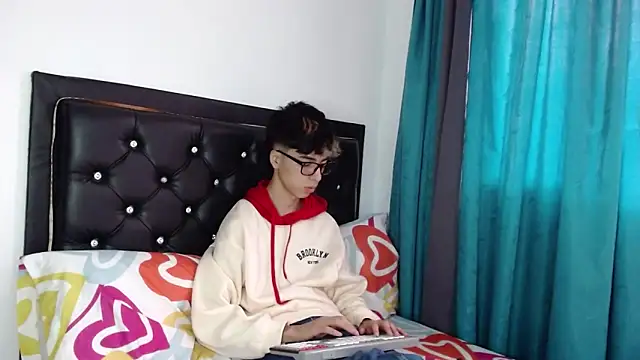 Snapshot of gabriel_x18 chatting on 03/06/26, 09:55 gabriel x18 online show from 03/06/26, 09:55