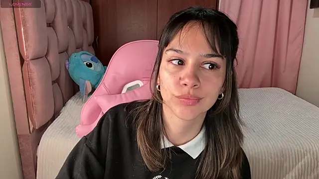 Snapshot of Zaphiroo_10 chatting on 02/25/26, 10:52 Zaphiroo 10 online show from 02/25/26, 10:52