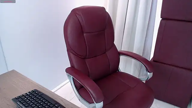 MiaAllure online show from 04/05/26, 04:04