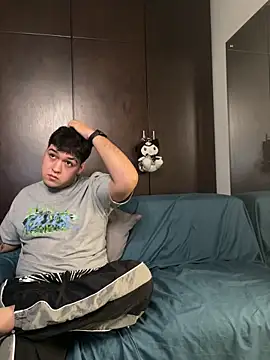 EmilyAndAndrew online show from 03/11/26, 03:56