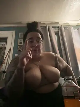 Snapshot of kayleighgirl chatting on 04/25/26, 09:23 kayleighgirl online show from 04/25/26, 09:23