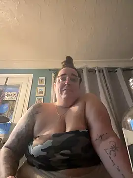 Snapshot of kayleighgirl chatting on 05/24/26, 12:59 kayleighgirl online show from 05/24/26, 12:59