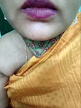 Snapshot of Tamilkannadacouple chatting on 04/21/26, 06:01 Tamilkannadacouple online show from 04/21/26, 06:01