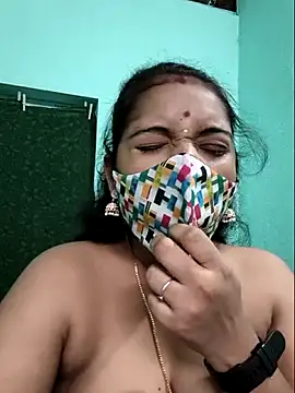 Snapshot of Tamilkannadacouple chatting on 04/28/26, 06:02 Tamilkannadacouple online show from 04/28/26, 06:02