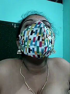 Snapshot of Tamilkannadacouple chatting on 05/04/26, 06:26 Tamilkannadacouple online show from 05/04/26, 06:26