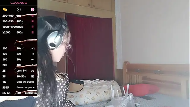 vivi523 online show from 04/06/26, 05:30