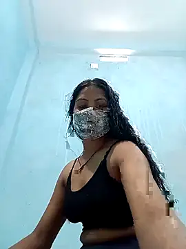 Snapshot of hotcoolcool2 chatting on 03/15/26, 04:29 hotcoolcool2 online show from 03/15/26, 04:29