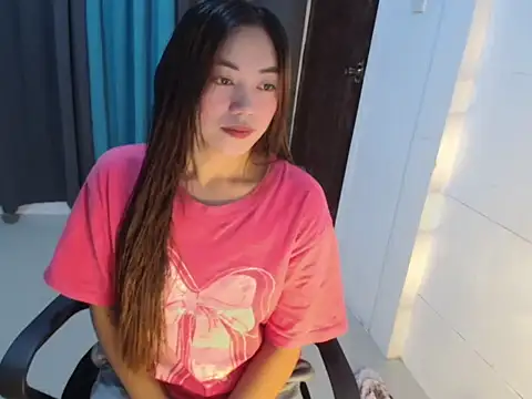 Snapshot of babydenxx69 chatting on 04/15/26, 09:49 babydenxx69 online show from 04/15/26, 09:49