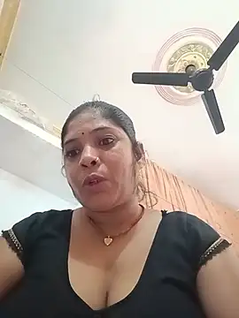 Snapshot of Horney_Bhabhi chatting on 06/07/26, 07:12 Horney Bhabhi online show from 06/07/26, 07:12
