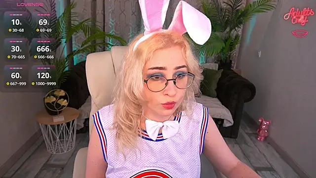 MillaLuxLove online show from 04/13/26, 08:14