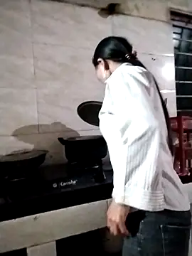 Snapshot of sen1199 chatting on 02/26/26, 11:31 sen1199 online show from 02/26/26, 11:31