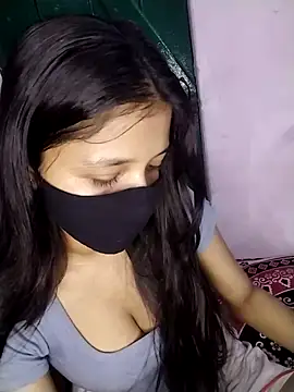 Snapshot of Naina-hott chatting on 04/11/26, 06:56 Naina-hott online show from 04/11/26, 06:56