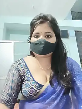 Snapshot of sweetAkhi chatting on 07/15/26, 12:43 sweetAkhi online show from 07/15/26, 12:43