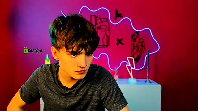 Snapshot of emil_lucky chatting on 03/26/26, 08:36 emil lucky online show from 03/26/26, 08:36