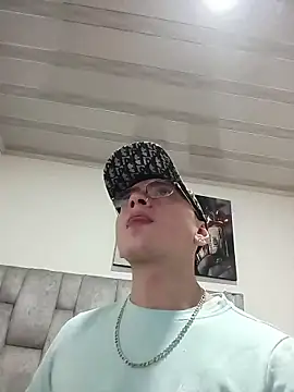 Snapshot of Emmanuel_Lust chatting on 02/17/26, 11:50 Emmanuel Lust online show from 02/17/26, 11:50