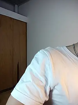 Snapshot of Emmanuel_Lust chatting on 02/25/26, 12:26 Emmanuel Lust online show from 02/25/26, 12:26