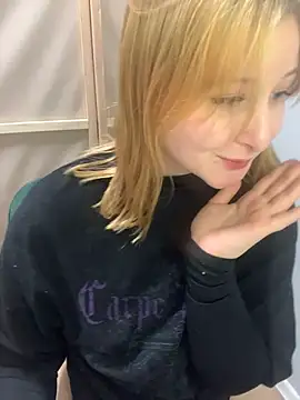 Snapshot of MargoPinky1 chatting on 04/07/26, 07:25 MargoPinky1 online show from 04/07/26, 07:25