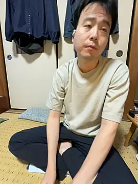 Snapshot of shizuku-kun211 chatting on 06/20/26, 08:22 shizuku-kun211 online show from 06/20/26, 08:22