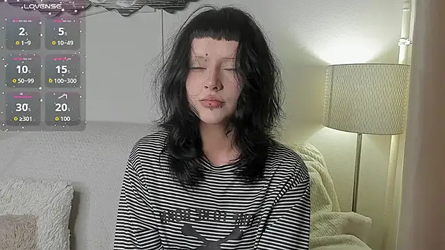 Snapshot of Maxi_mia_1 chatting on 04/23/26, 09:28 Maxi mia 1 online show from 04/23/26, 09:28