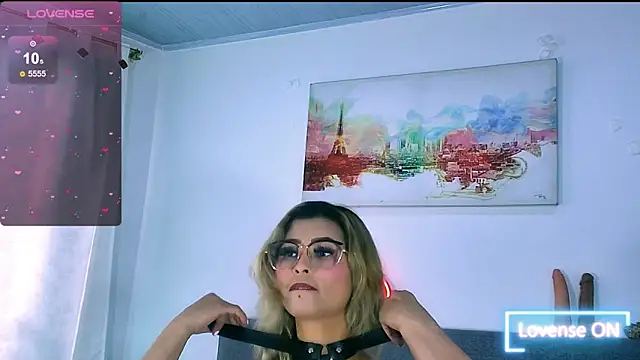 Sharlott 3 online show from 04/13/26, 12:43