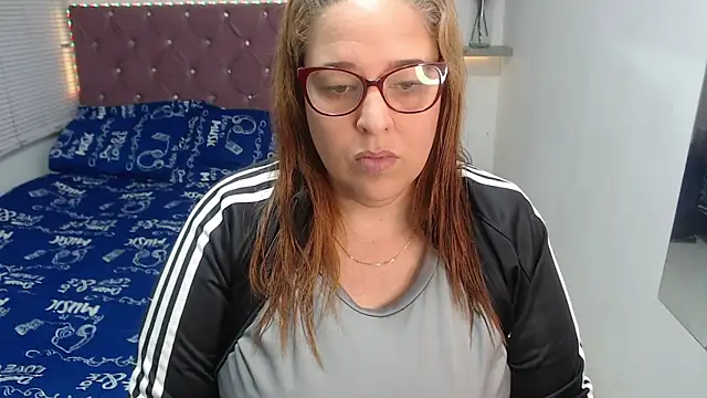 kataleyamilf69 online show from 02/06/26, 12:41