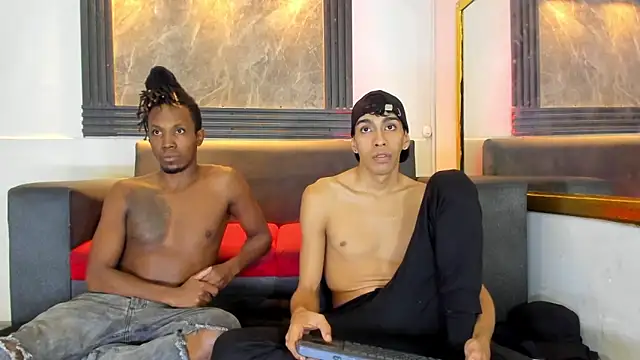 Jeanpieroo26 online show from 04/12/26, 07:52