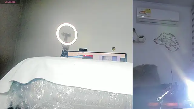 lana  kane   online show from 04/04/26, 09:07