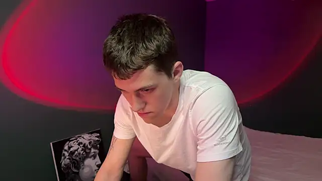 Snapshot of cronck52 chatting on 04/04/26, 04:00 cronck52 online show from 04/04/26, 04:00