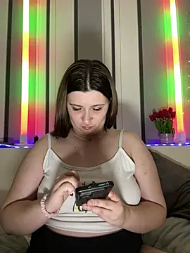 lipsi vikki online show from 02/07/26, 07:39